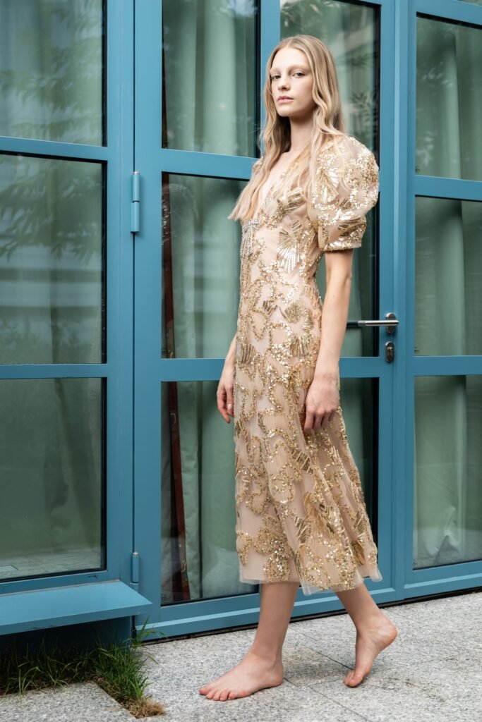 Look 16