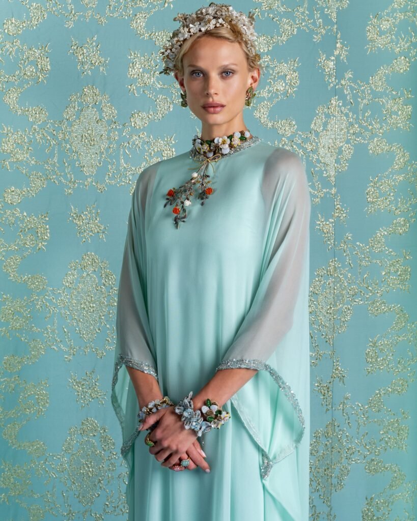 Look 32